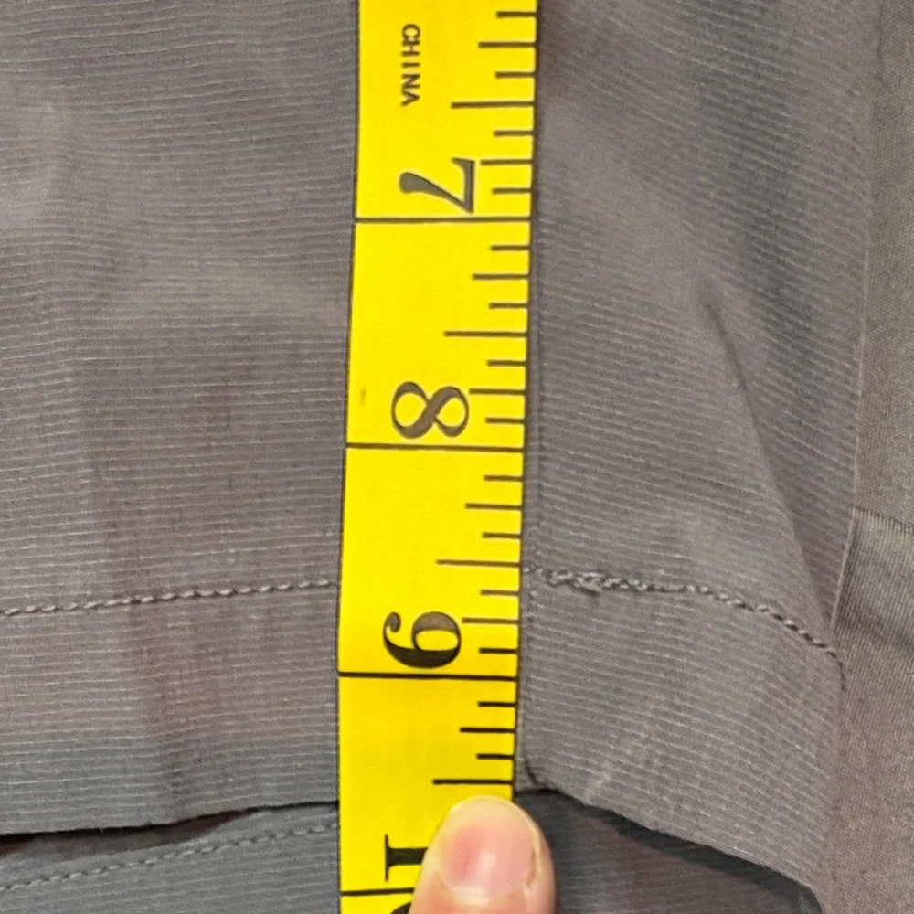 Banana‎ Republic Lightweight Gray Men's Shorts Elastic Comfort 36W Flat Front